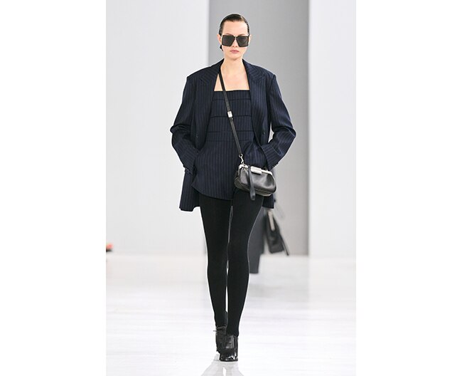 国内発【MAX MARA】エレガント♪ウール混 ミラノ/ジャケット アイコニックな“オリンピア ジャケット”をフィーチャー