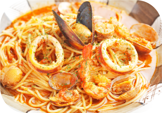 〈大阪・グリルアストリア〉魚介のトマトソースパスタ