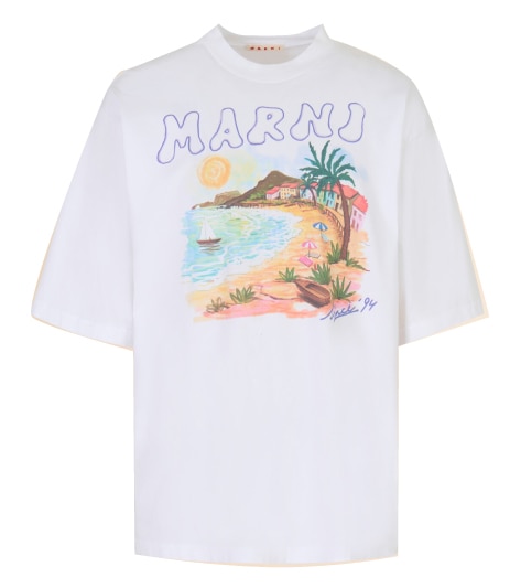 〈マルニ〉Tシャツのスタイリング写真