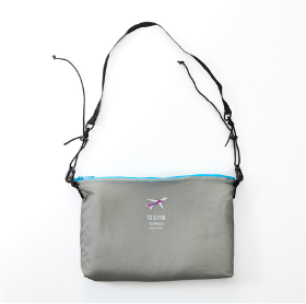 TO&FRO for Peach Ultimate Light Shoulder Mini Peach on runway