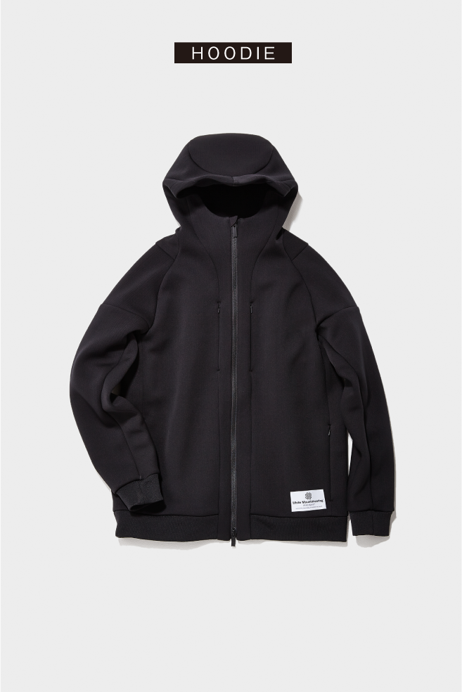 〈White Mountaineering〉［高島屋限定］フーディ