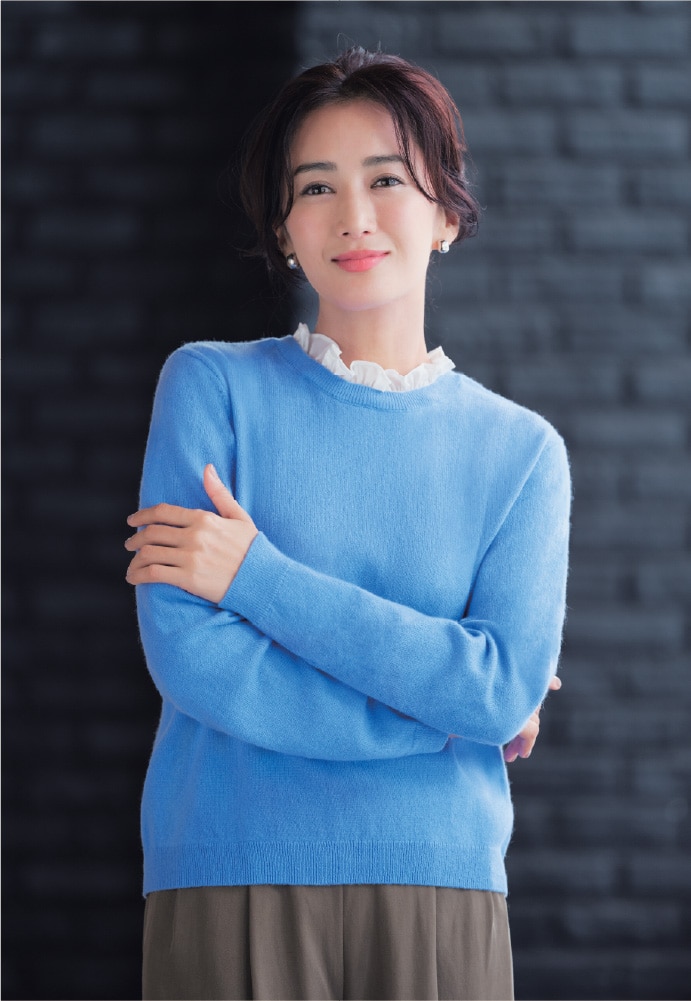 フリル付きニットの画像