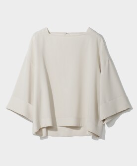 ブラウス