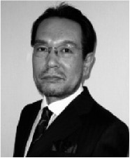 デザイナー村岡勝重氏