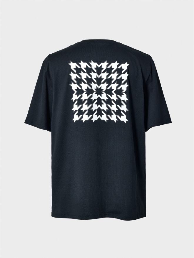 PHOTOCHROMIC & TACTILE T-SHIRTSの画像　ブラック背面