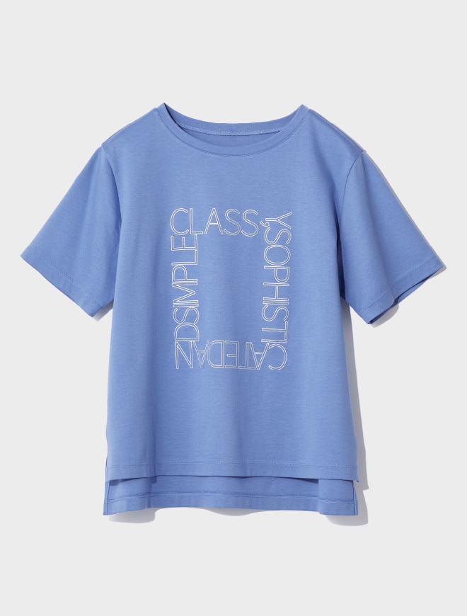 画像：シルバープリントを重ねたブルー系のカットソー正面　画像おわり