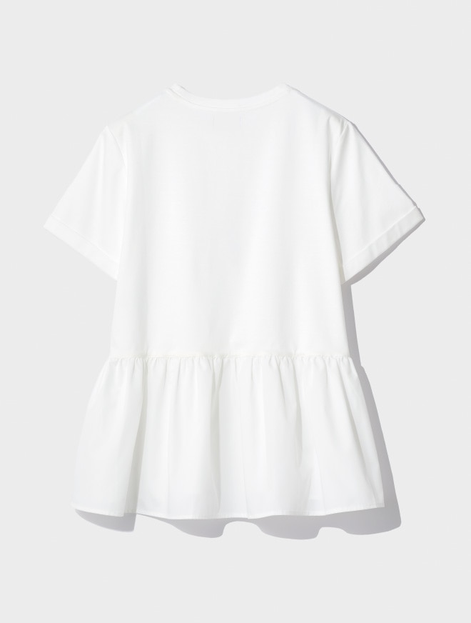 画像：異素材をコンビネーションしたホワイトのカットソー背面　画像おわり