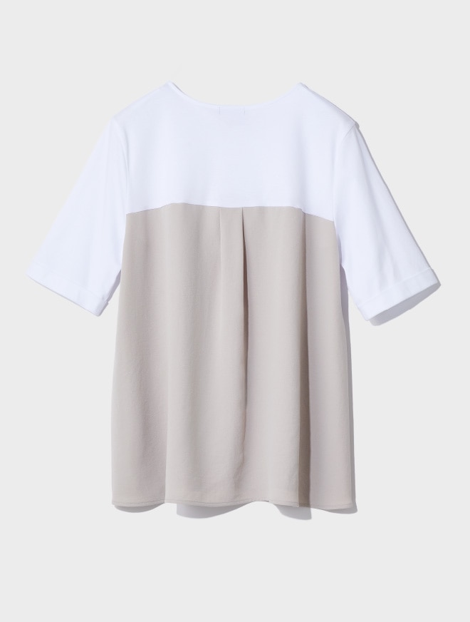 画像：異素材を切り替えたベージュのドッキングカットソー背面　画像おわり