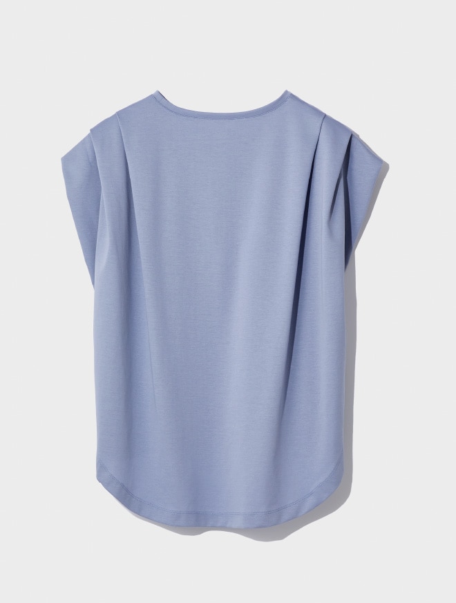 画像：タックでドレープを生むライラックのカットソー背面　画像おわり