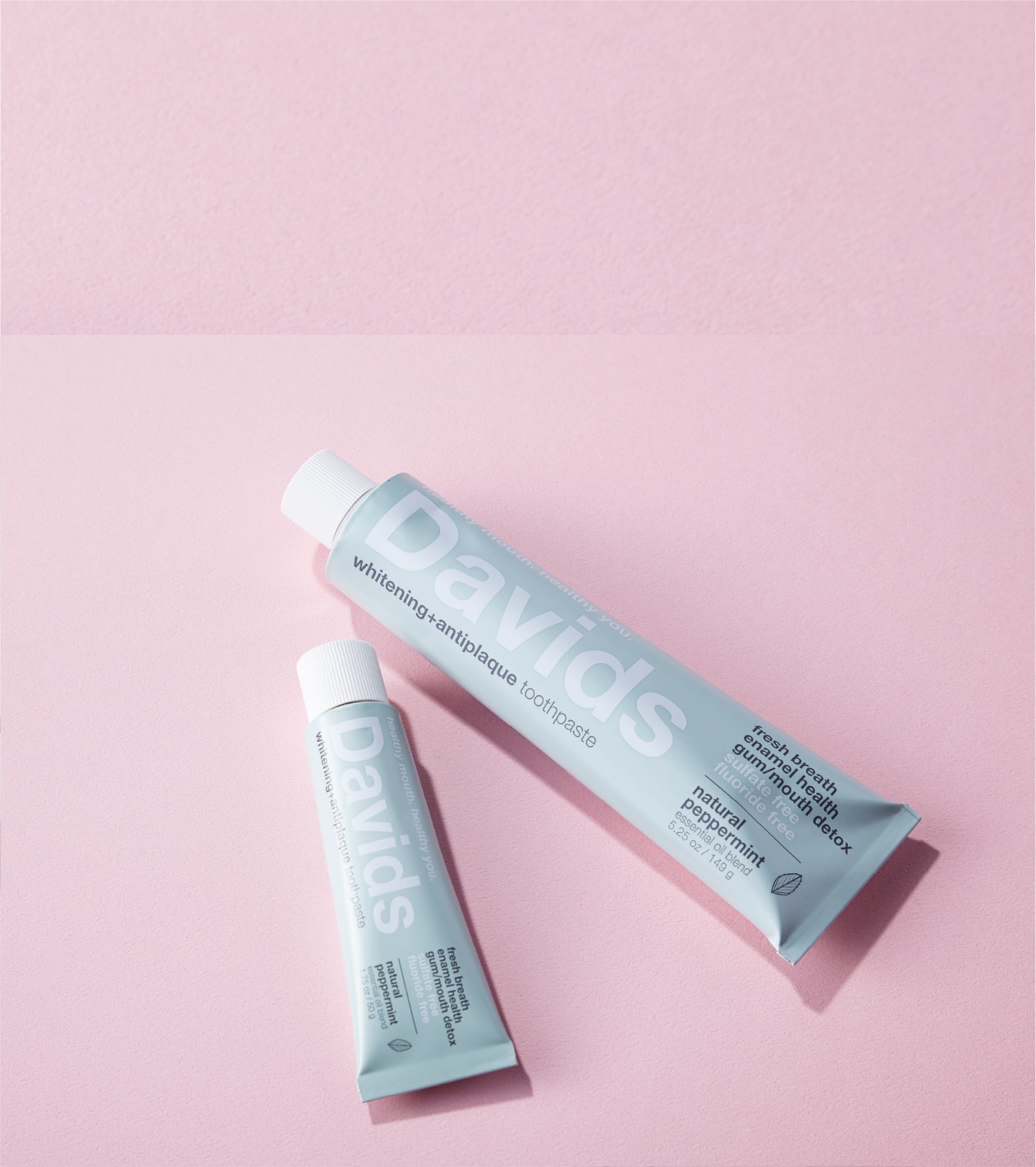 〈DIPTYQUE〉クラシックキャンドル(ヴィオレット、ミュゲ、ミモザ／容量：190g／燃焼時間：約50時間)各10,450円