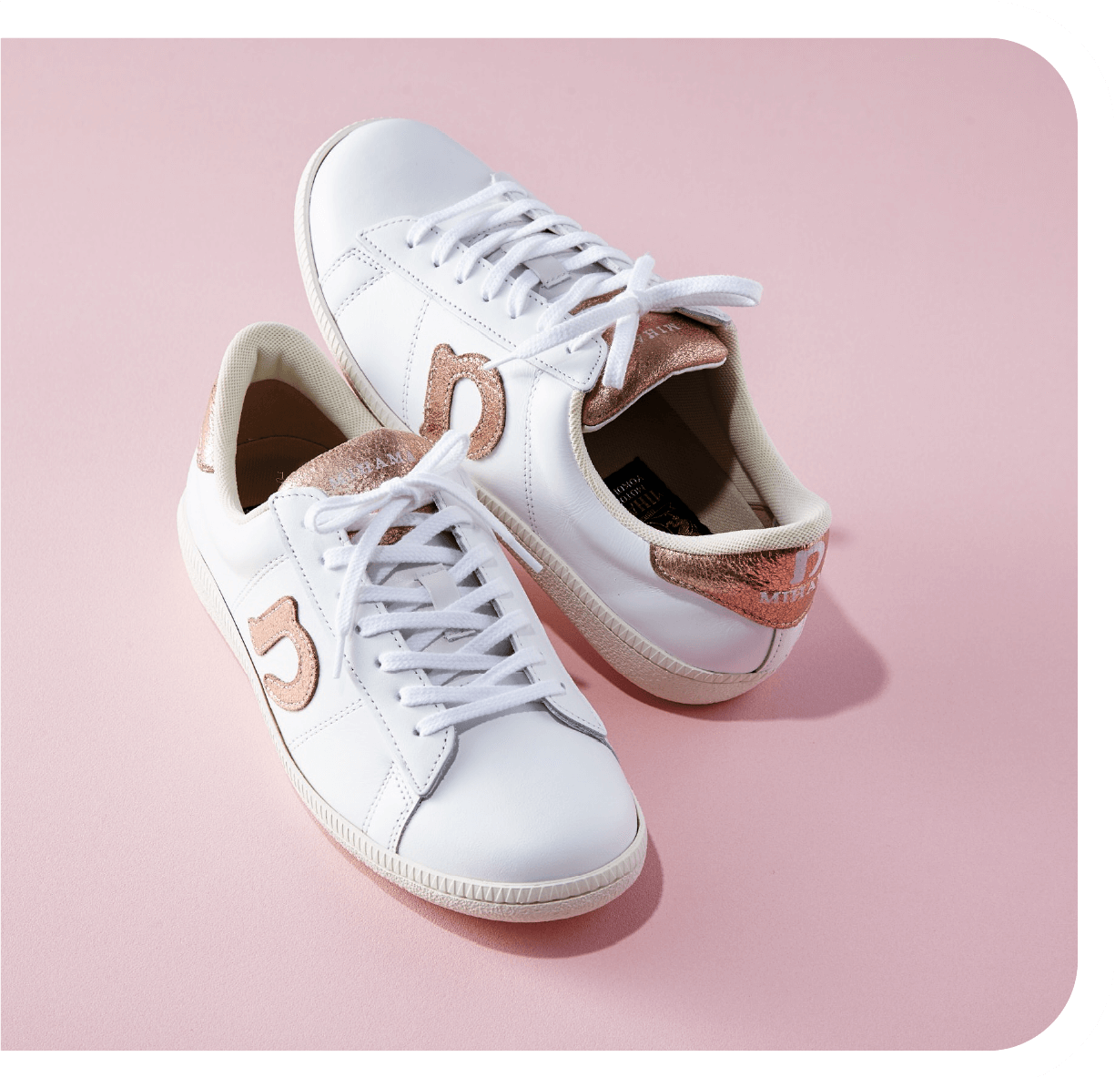 〈ミハマ〉スニーカー 24,200円