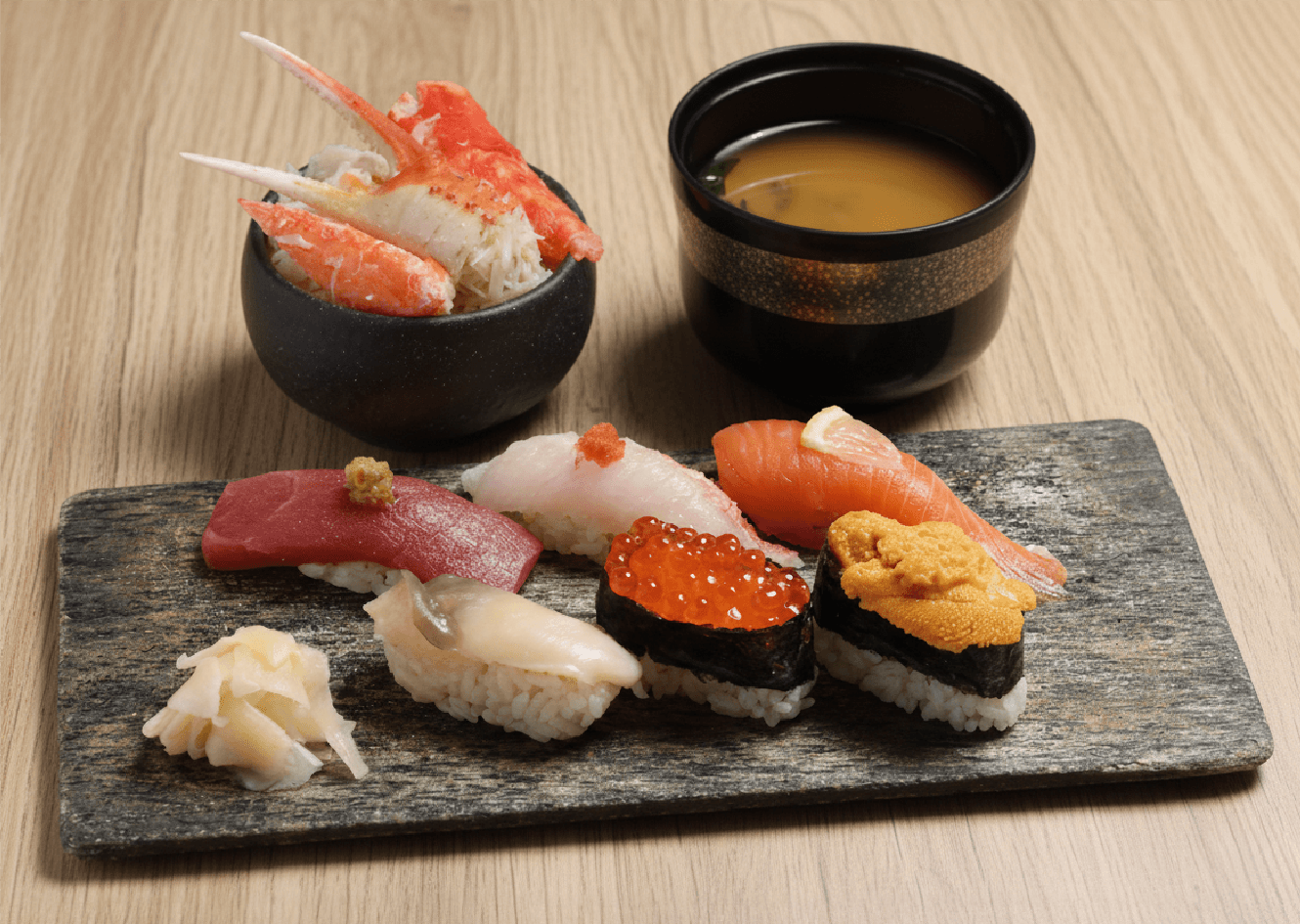 鮨処 竜敏 蝦夷握りとかに小丼（かに汁付）