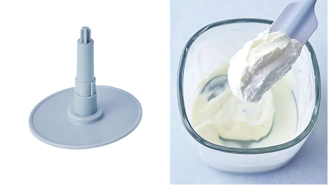 カッターのパーツとホイップクリームの写真