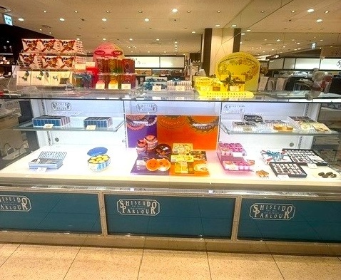 高崎の資生堂パーラーの売場