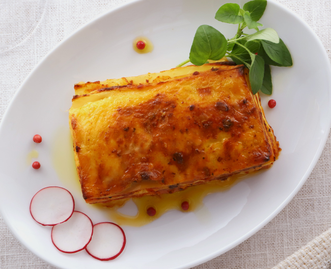 こんがりと焼き上げたラザニアのイメージ画像