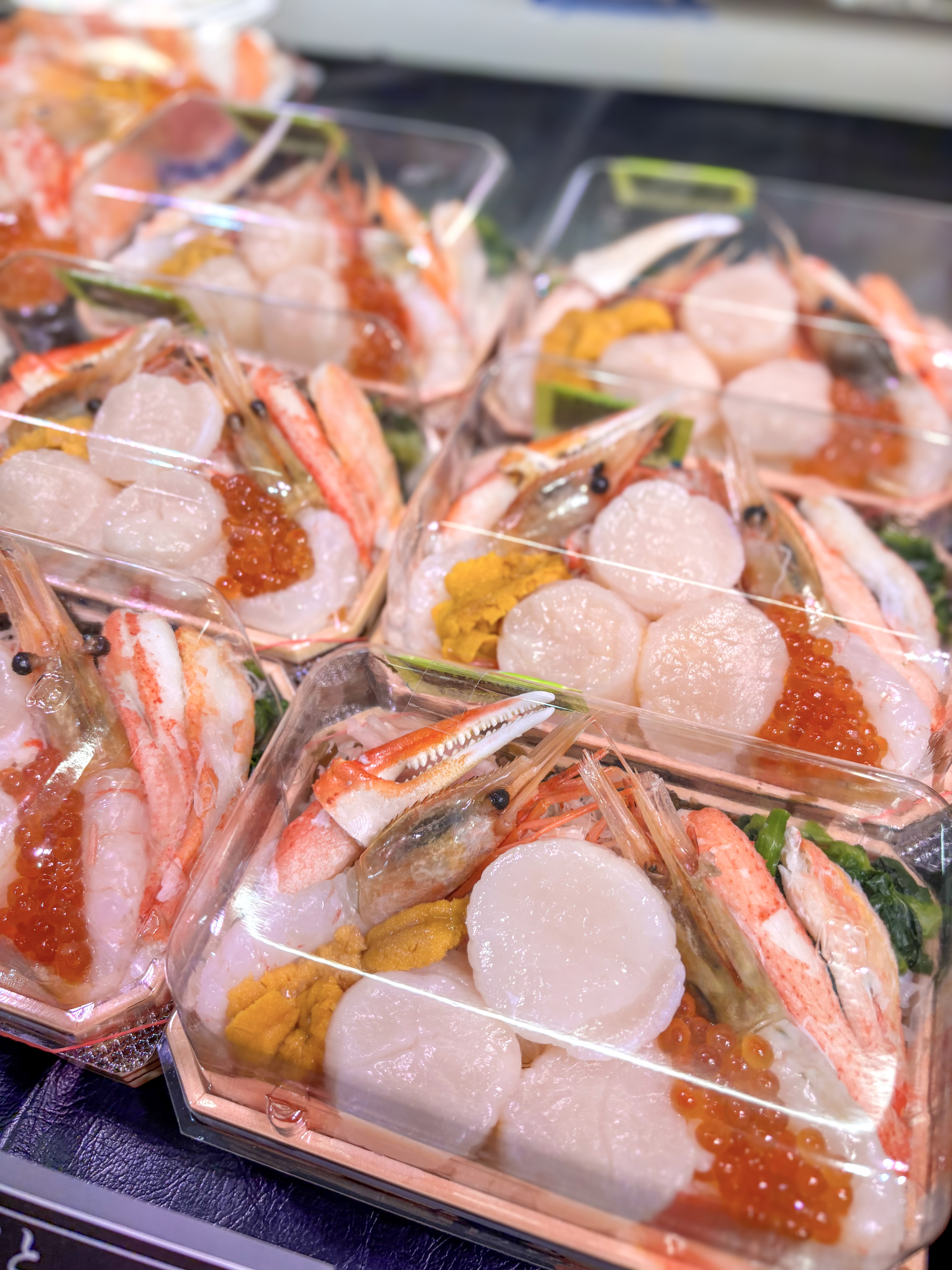 生むき帆立とボタン海老の海鮮贅沢弁当