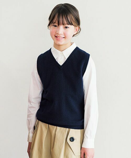 Vネックベスト（ネイビー）着用イメージ