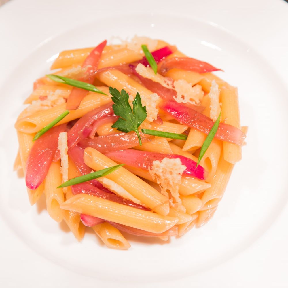 赤ワインビネガーを使ったペンネ