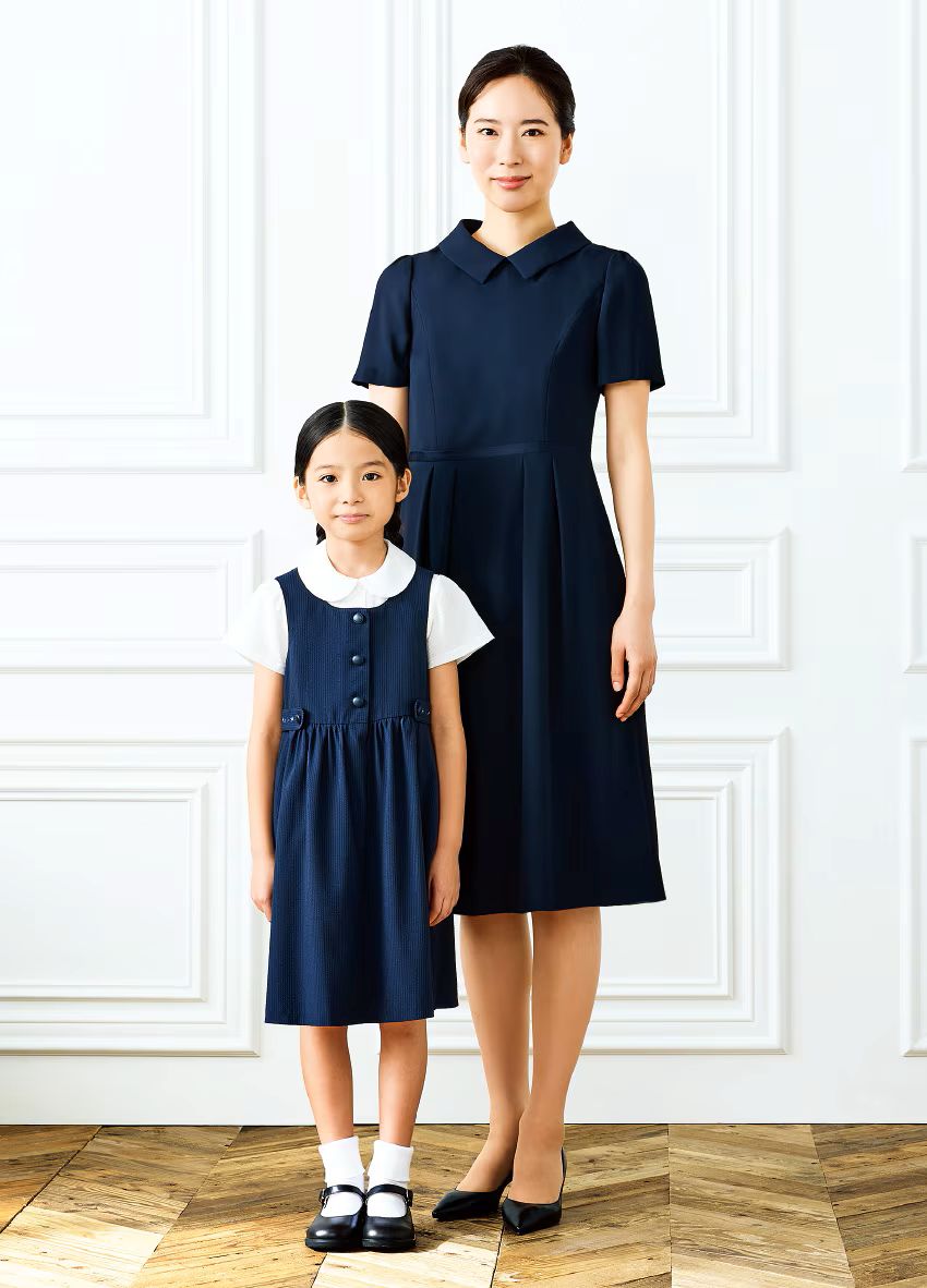女の子の学校訪問服装