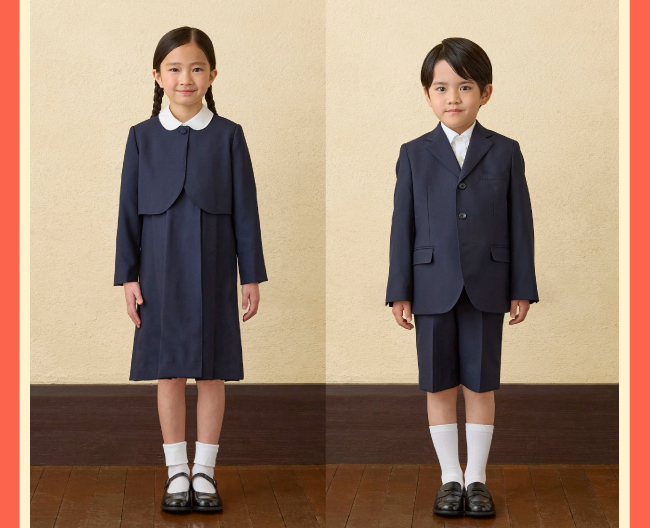 ミキハウスのお受験向けの男児用スーツと女児用アンサンブルの写真