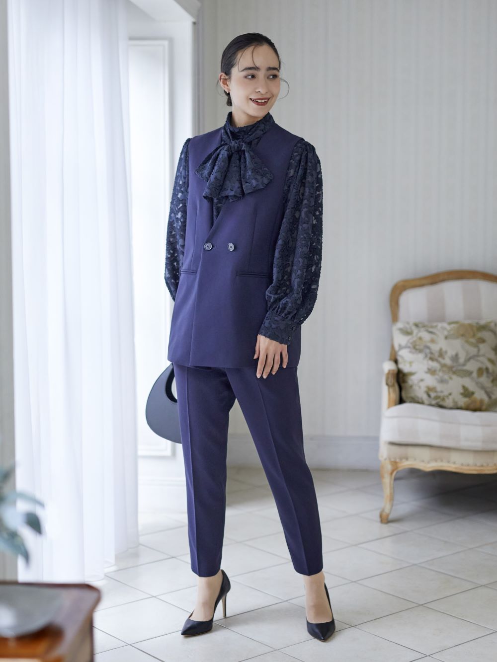 アンタイトルのセレモニー服コーデ