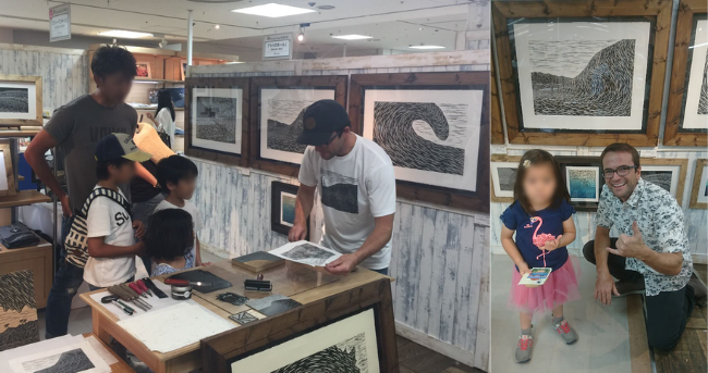 2017年 Fresh! Fun! HAWAIʻI アートコーナー販売にてアーティストスティーブンキーンさんとお客様の談笑の様子
