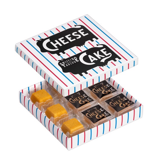 パッケージに入った９個入りのチーズケーキの写真