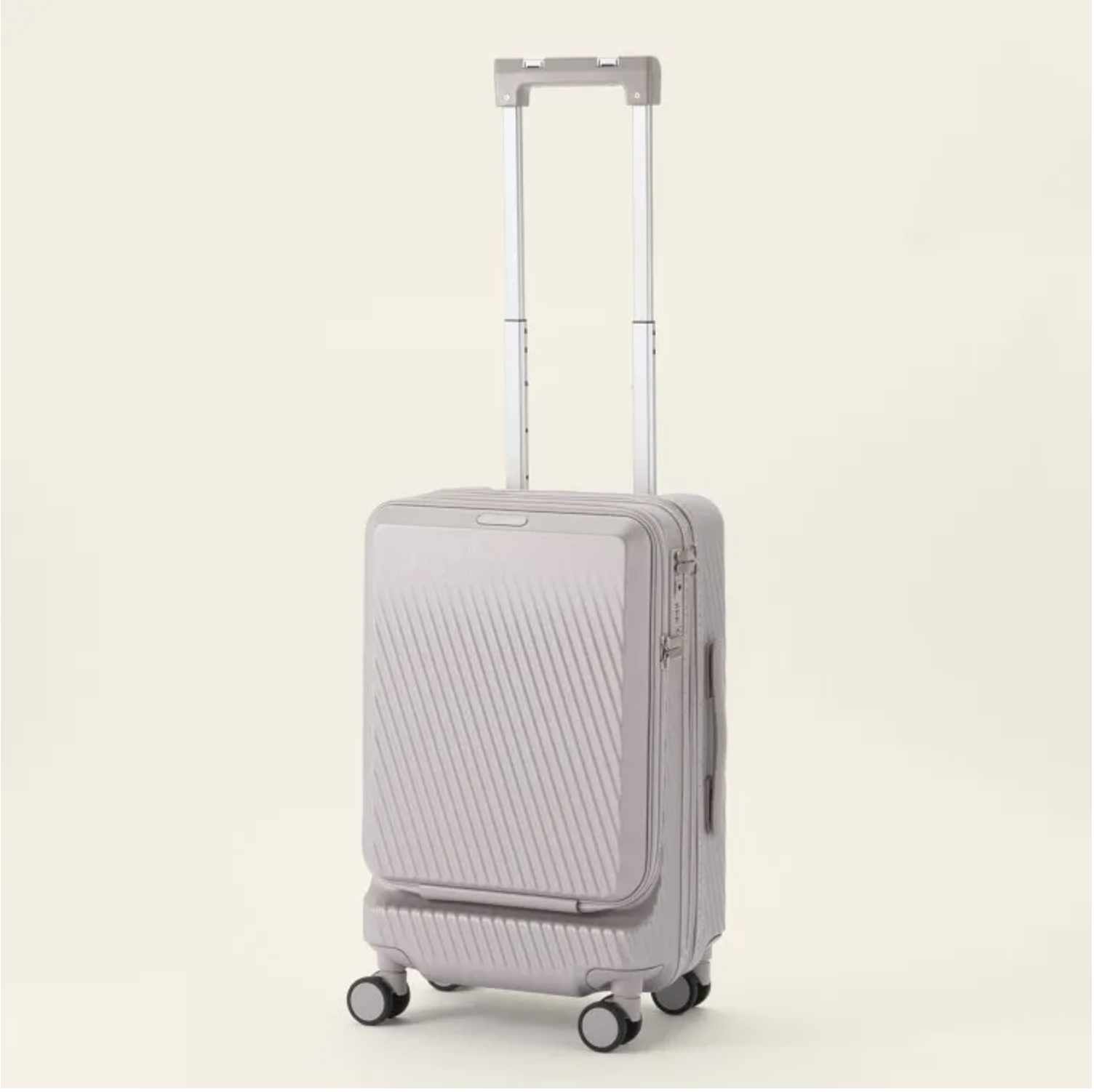 ピーロ スーツケースの全体写真