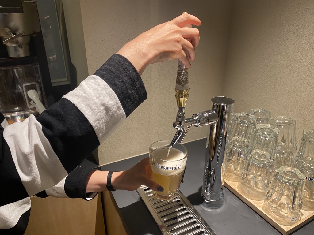 ビールサーバー注ぎ