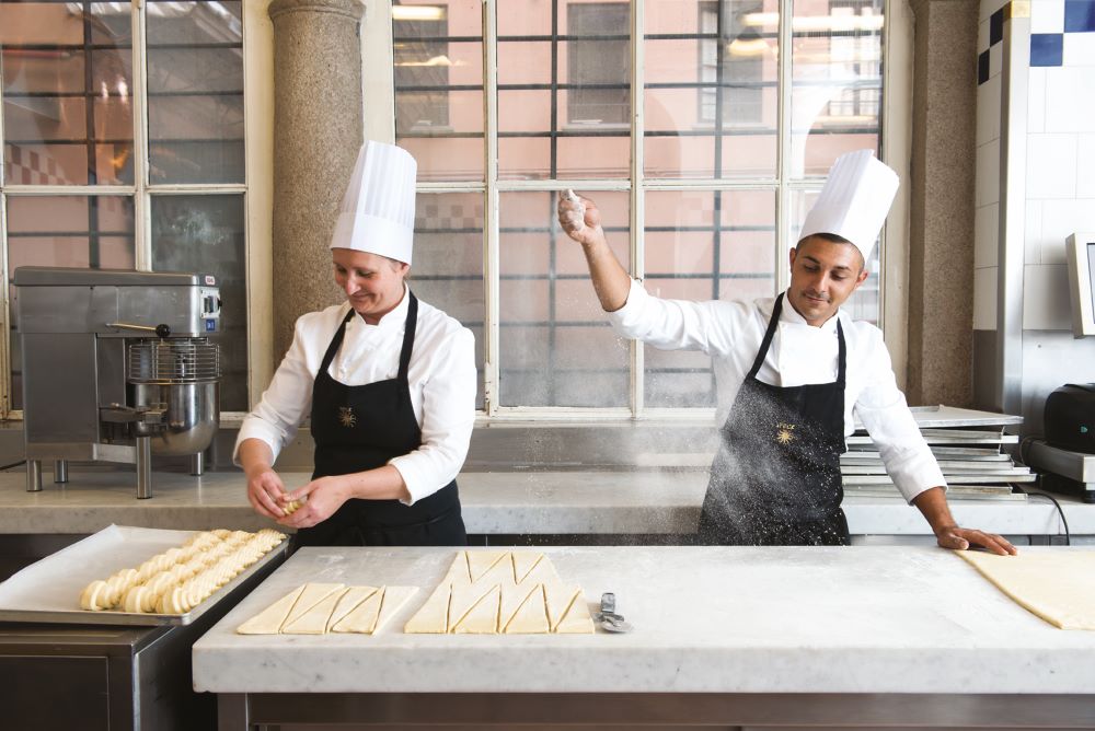 ミラノ本店のケーキ工房