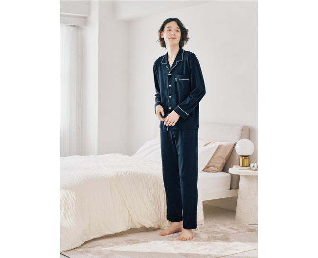 ネイビーの紳士パジャマ