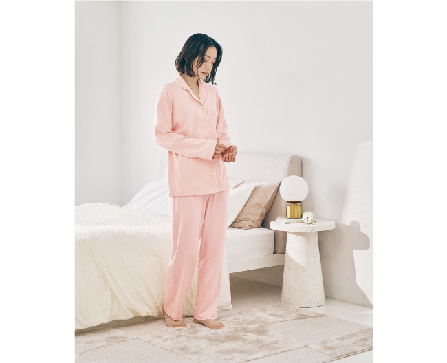 ローズピンクの婦人パジャマ