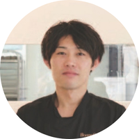 中野シェフの顔写真