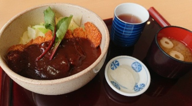 デミカツ丼