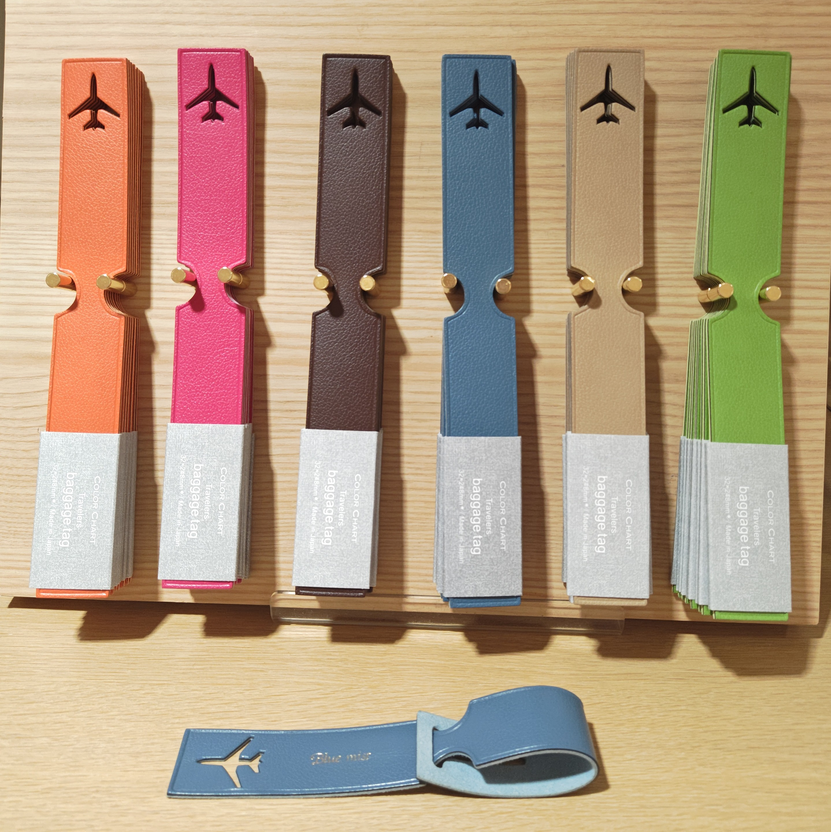 [伊東屋] カラーチャート トラベラーズバゲージタグ