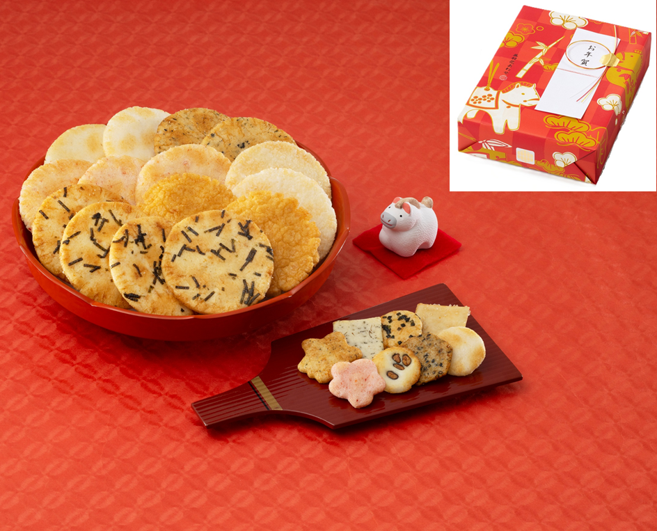 菓子器にのせた蕪村干支花あわせと箱の写真