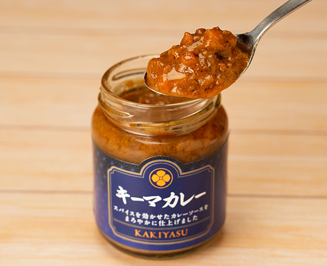 柿安 瓶詰めキーマカレーを盛り付けたイメージ写真
