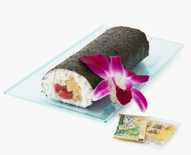 ［中島水産（あまね）］の本ズワイ蟹や本マグロなどを巻き込んだ、あまねオリジナル海鮮太巻き