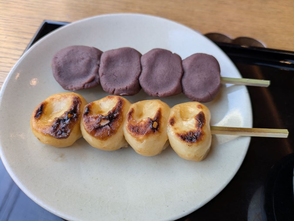 ［羽二重団子］羽二重団子