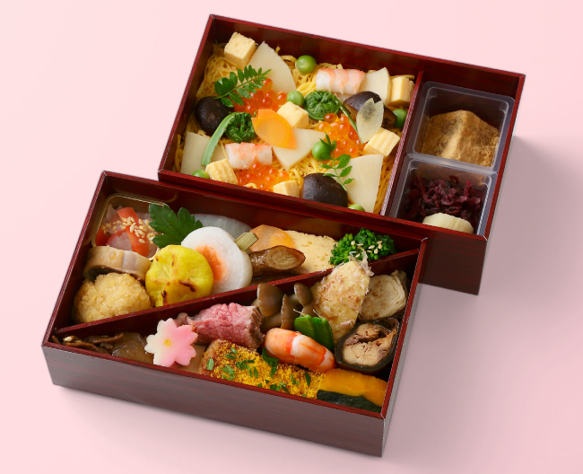 ［菊乃井］の20種類以上のお料理を彩り豊かに詰め合わせた花見弁当