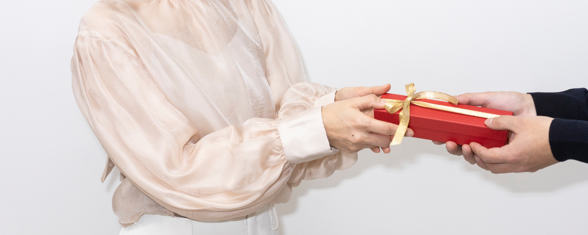 ホワイトデーで喜ばれるお菓子以外のおすすめ特集！選び方や相場も解説