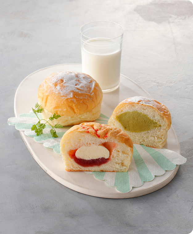 ＜万両屋＞もちもちクリームパン8個セット  詳細ページへ
