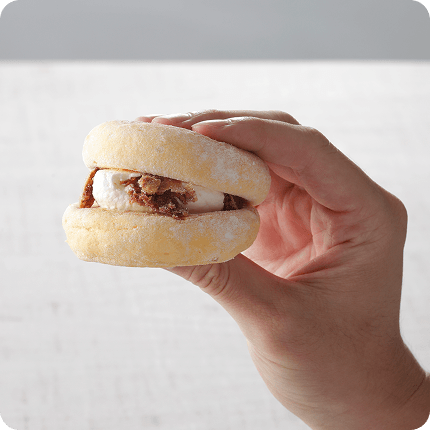 LionCAFE（ライオンカフェ） ふわふわパンケーキサンド定番10個入りbox 詳細ページへ