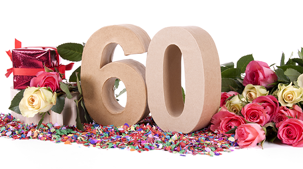 【2025年】女性に贈る還暦祝いのプレゼントは?喜ばれる人気商品を紹介!