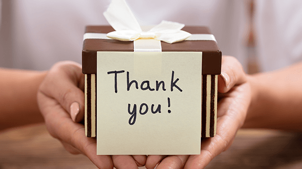 お世話になった人へのプレゼント・ギフトのおすすめや贈る際のマナーを紹介