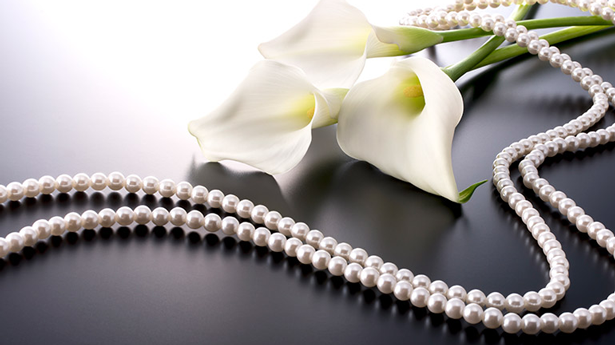 葬儀にともなう、供花・弔電・手伝いの方へのお礼はどうすればいいの？