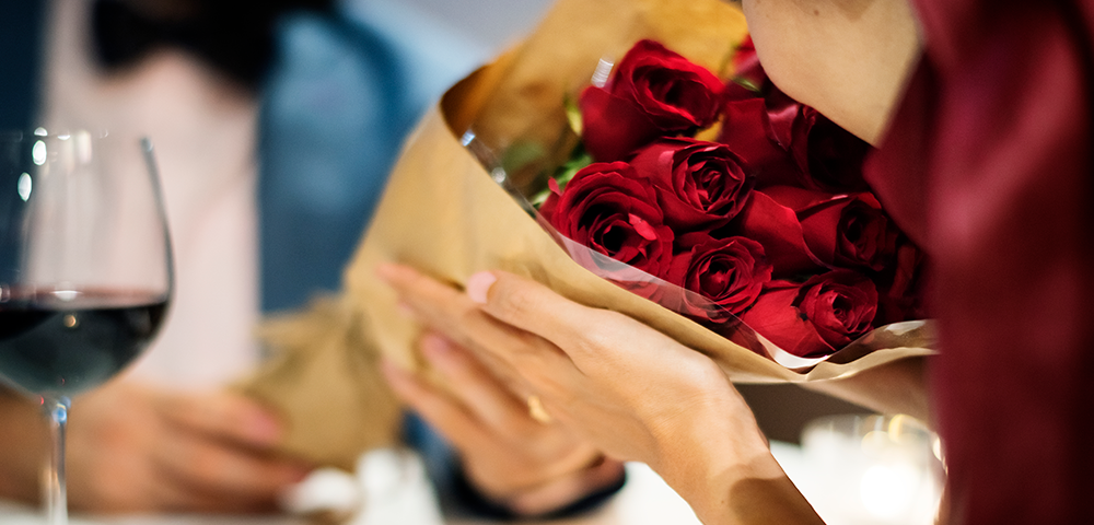 女性に贈る還暦祝いのプレゼントの予算は？