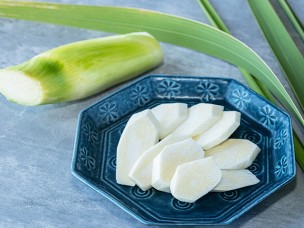 今が旬のジモト野菜　マコモタケ