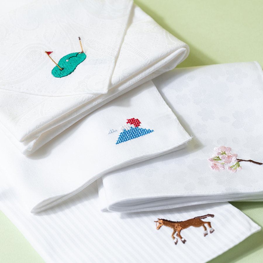 刺繍入りホワイトハンカチ