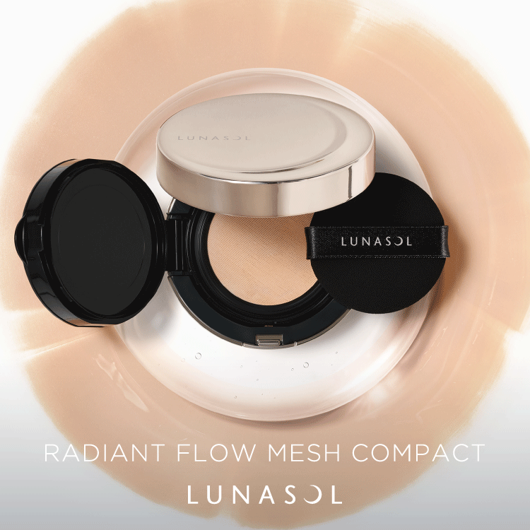 キメが整い、光がにじむようなつやめく肌に仕上げる『美容液メッシュファンデーション』、誕生。